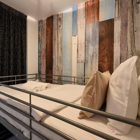 Апартаменты Amazing Location & Elegant Apt - Old Town Бухарест Экстерьер фото