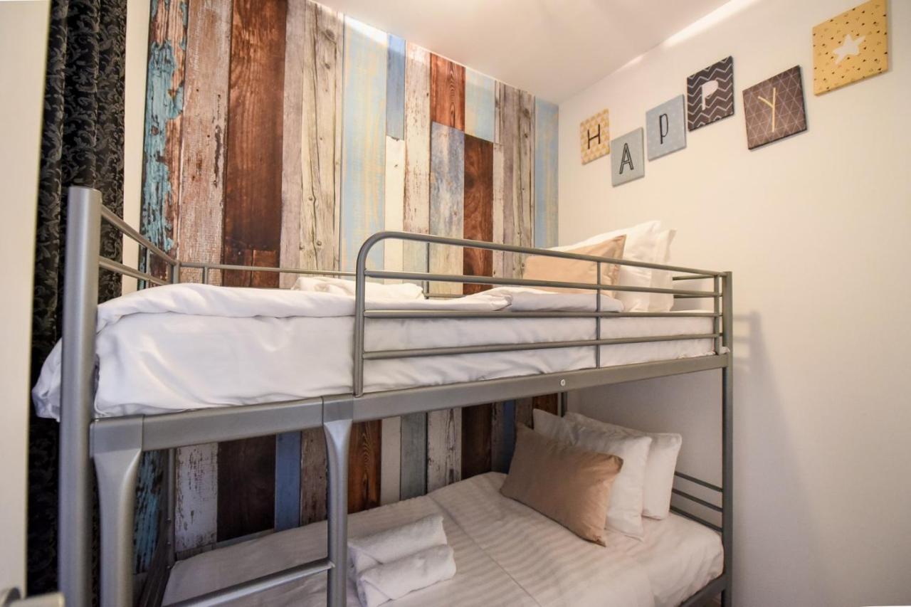 Апартаменты Amazing Location & Elegant Apt - Old Town Бухарест Экстерьер фото