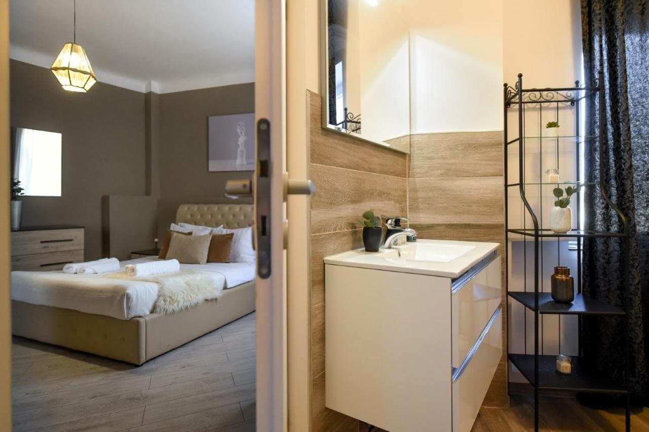 Апартаменты Amazing Location & Elegant Apt - Old Town Бухарест Экстерьер фото