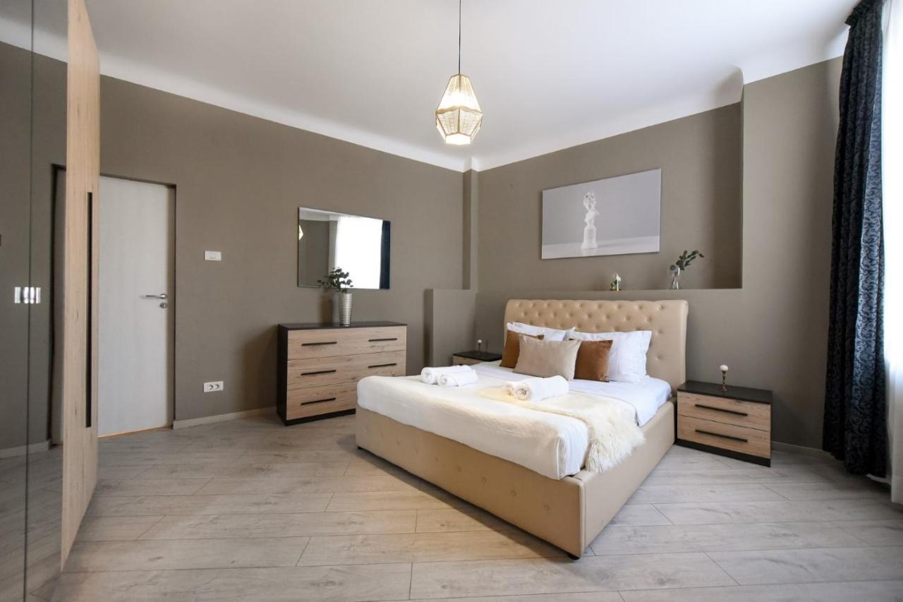 Апартаменты Amazing Location & Elegant Apt - Old Town Бухарест Экстерьер фото
