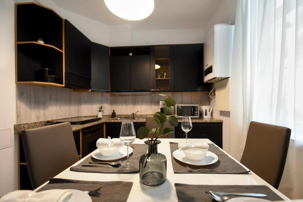 Апартаменты Amazing Location & Elegant Apt - Old Town Бухарест Экстерьер фото