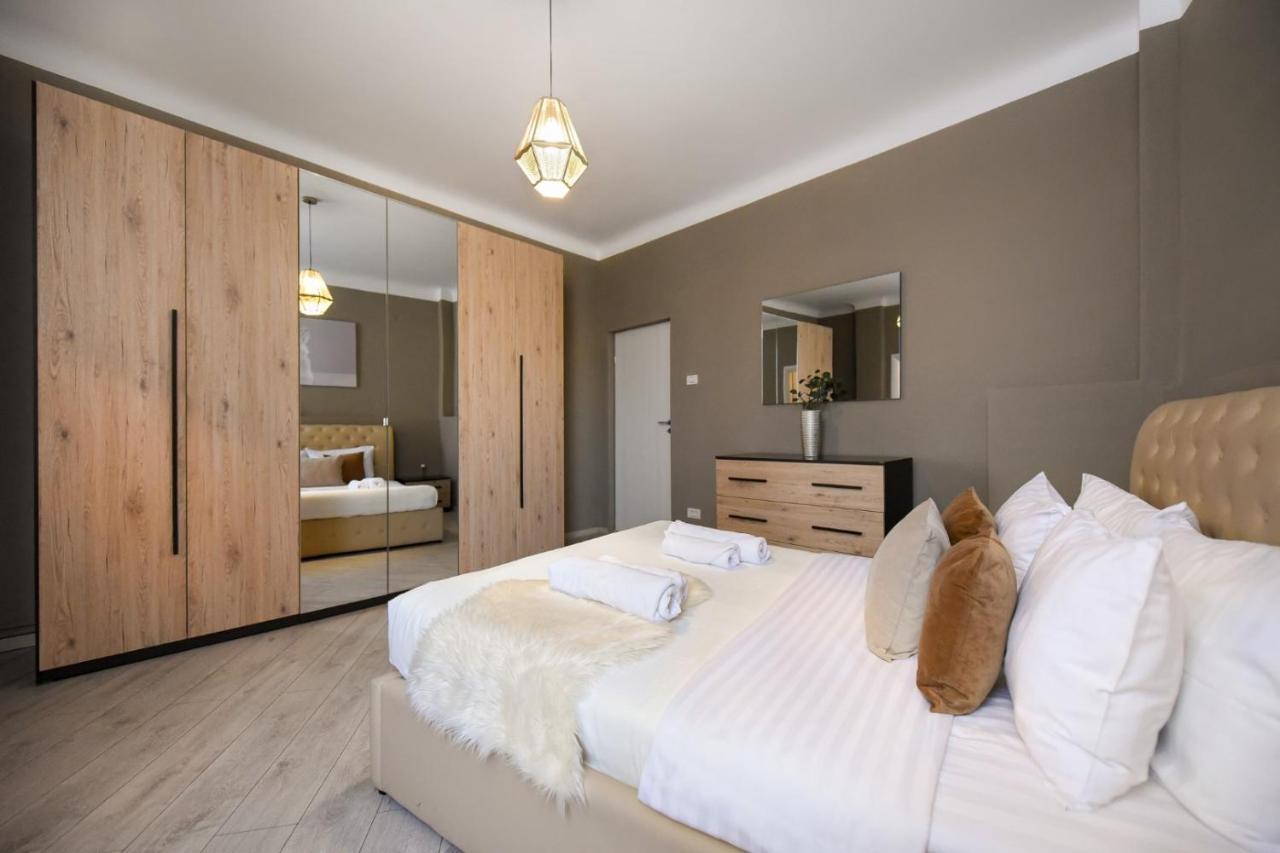 Апартаменты Amazing Location & Elegant Apt - Old Town Бухарест Экстерьер фото